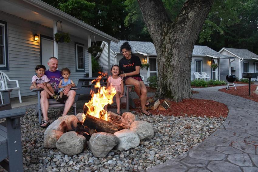 Adirondack Sunrise Lodge Lake George Luaran gambar