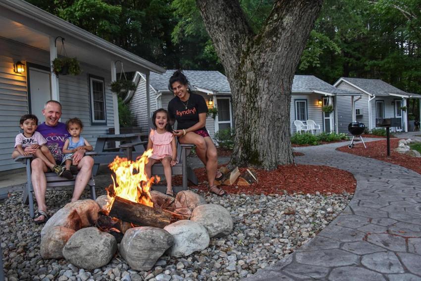 Adirondack Sunrise Lodge Lake George Luaran gambar